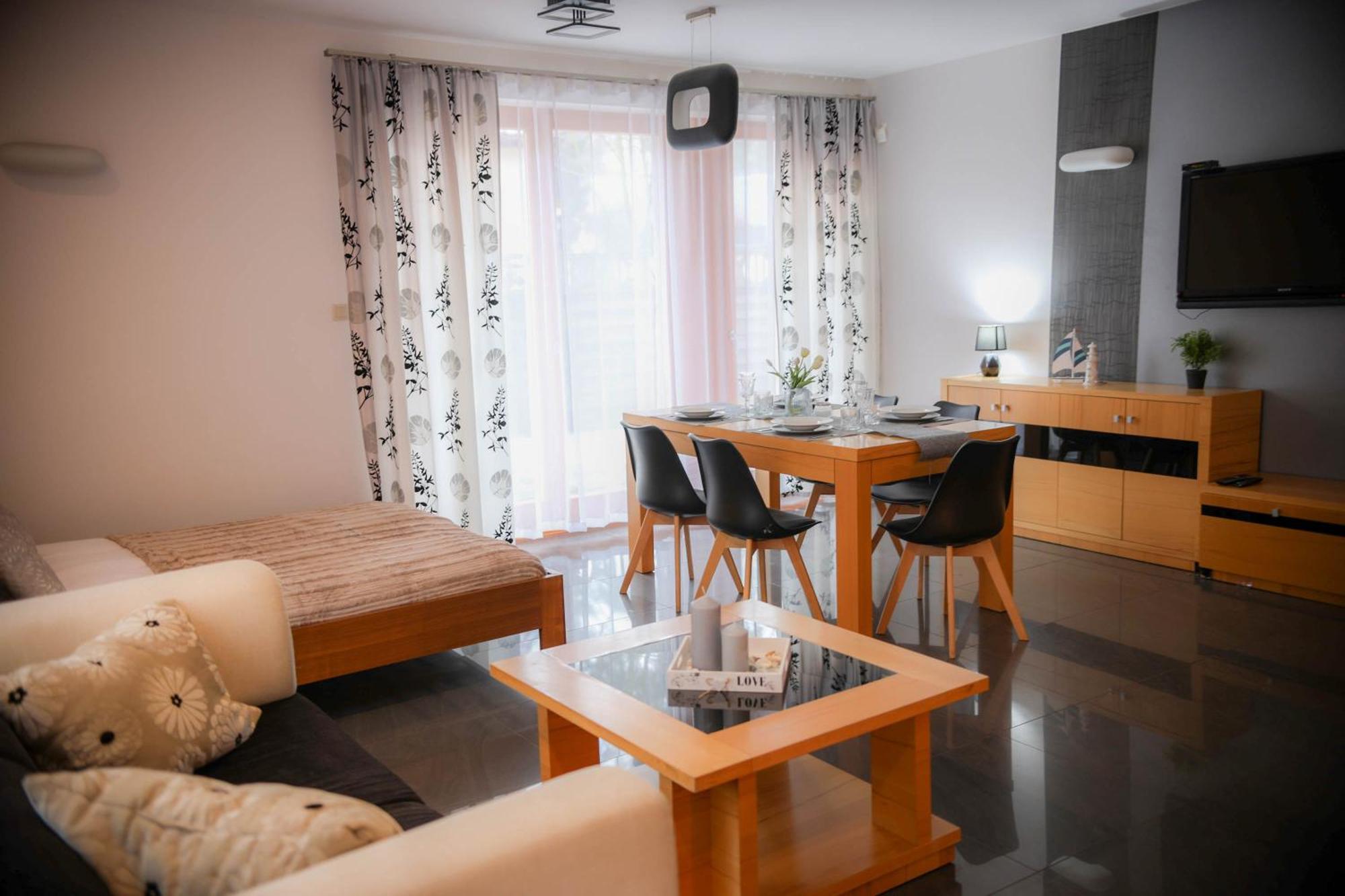 Apartamenty Przy Plazy - Willa For You โปเบียโรโว ภายนอก รูปภาพ