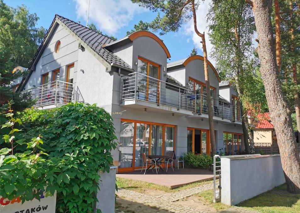 Apartamenty Przy Plazy - Willa For You โปเบียโรโว ภายนอก รูปภาพ